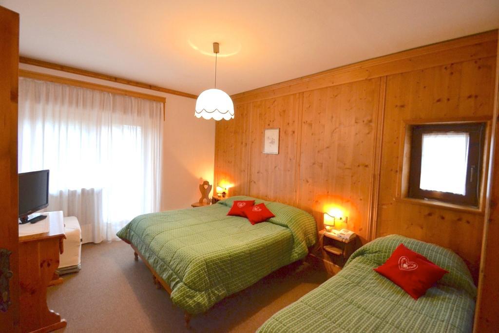 Hotel Villa Nevada Cortina dʼAmpezzo Oda fotoğraf