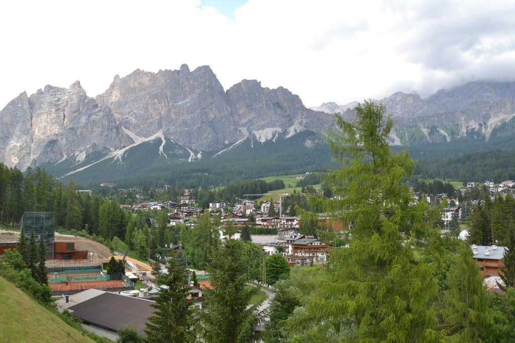 Hotel Villa Nevada Cortina dʼAmpezzo Dış mekan fotoğraf